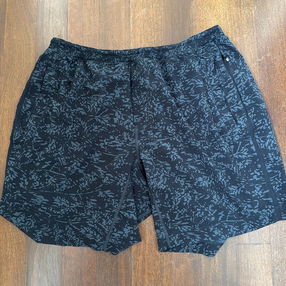 Lululemon pace breaker shorts 9"